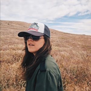 Meet your Posher, Alyx